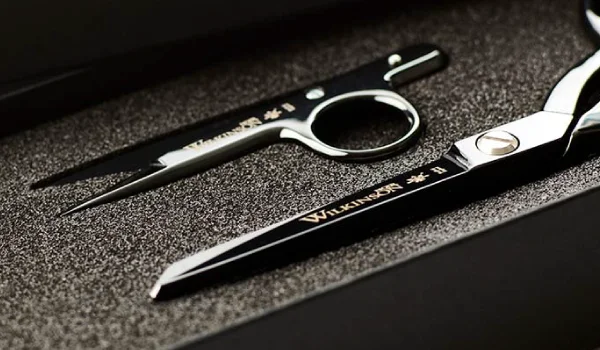 Thomas Wilkinson Noir Gift Set