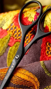 Thomas Wilkinson Noir Embroidery Scissors